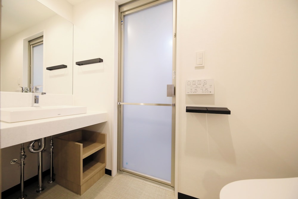 Moderate Twin Room, Non Smoking - Photo 10