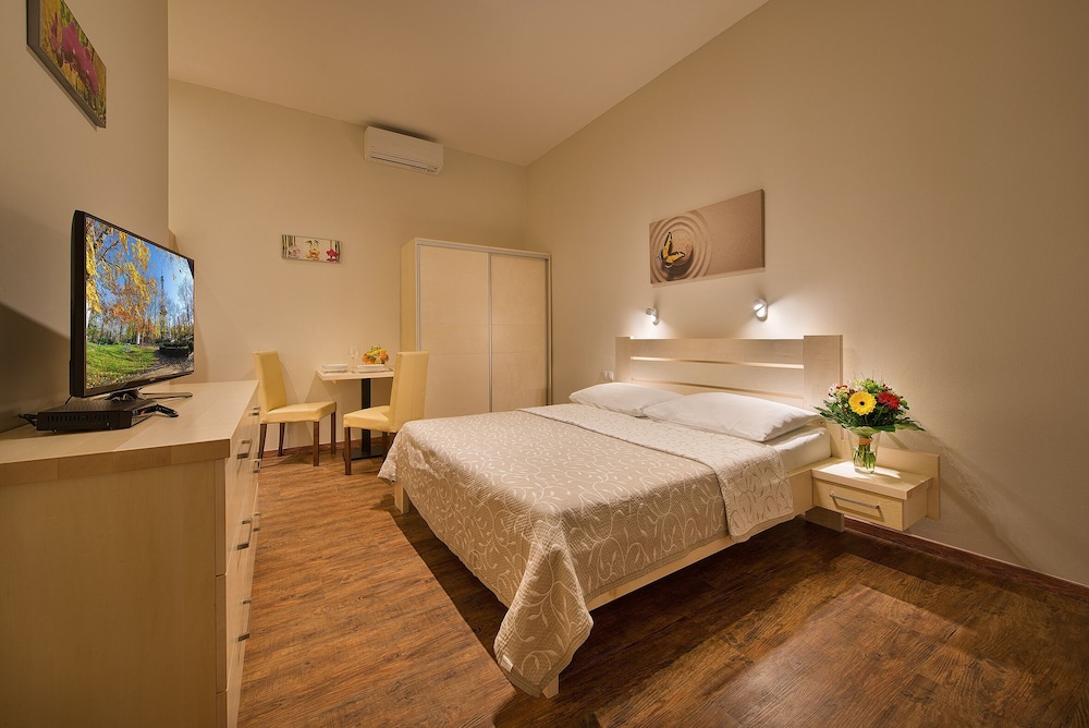 Standard Studio, 1 Double Bed, Kitchenette