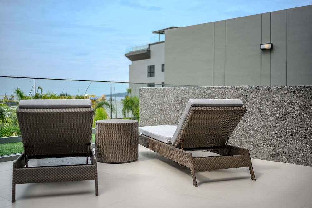 Grande 2 Bedroom Suite Ocean View with Plunge Pool - Photo 30