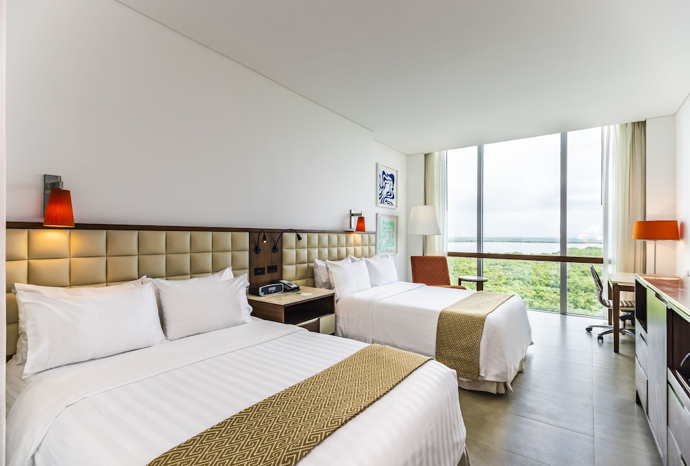 Standard Room, 2 Double Beds, Lake View - Photo 3