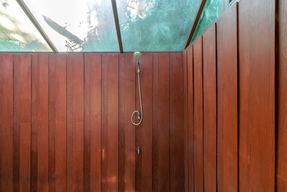 Villa photo 2