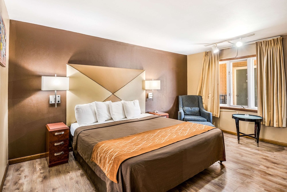 Standard Room, 1 Queen Bed, Non Smoking