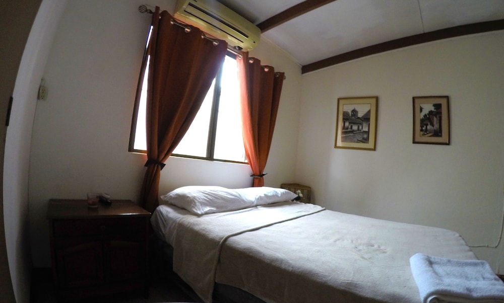 Standard Double Room, 1 Queen Bed, Ensuite photo 1