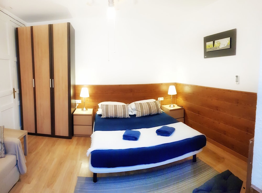 Habitación Doble, Baño Privado (Estudio R3)