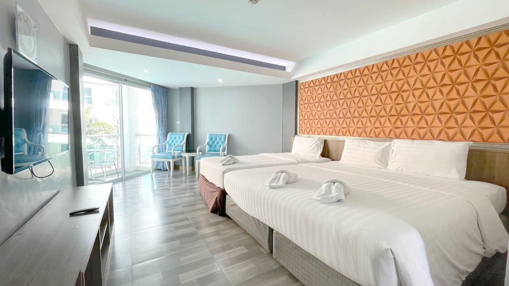 Deluxe Triple Room, Pool View - Photo 1