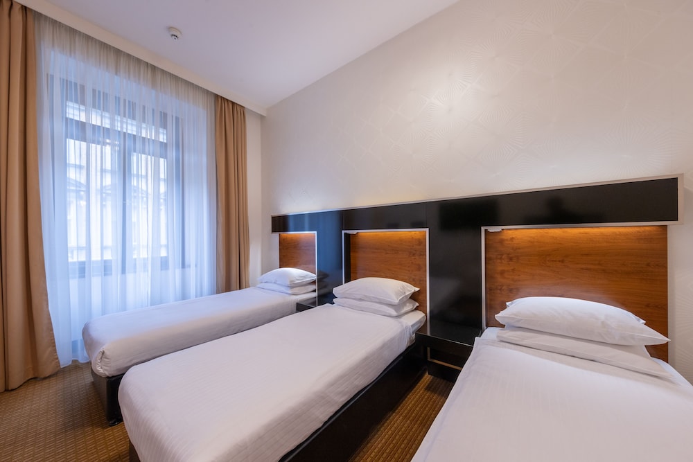Superior Triple Room (Double room with Extra bed)