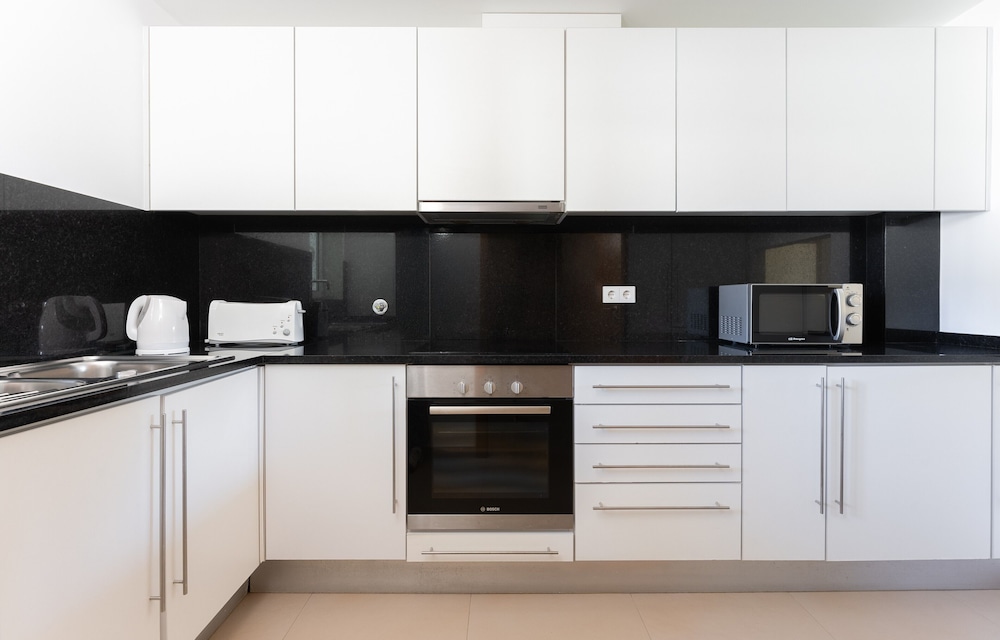 Room, 2 Double Beds, Accessible, Non Smoking (Mobility Accessible) - Photo 1