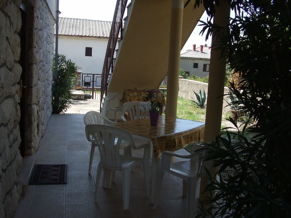 Apartment (Ana - private parking - A2 prizemlje )
