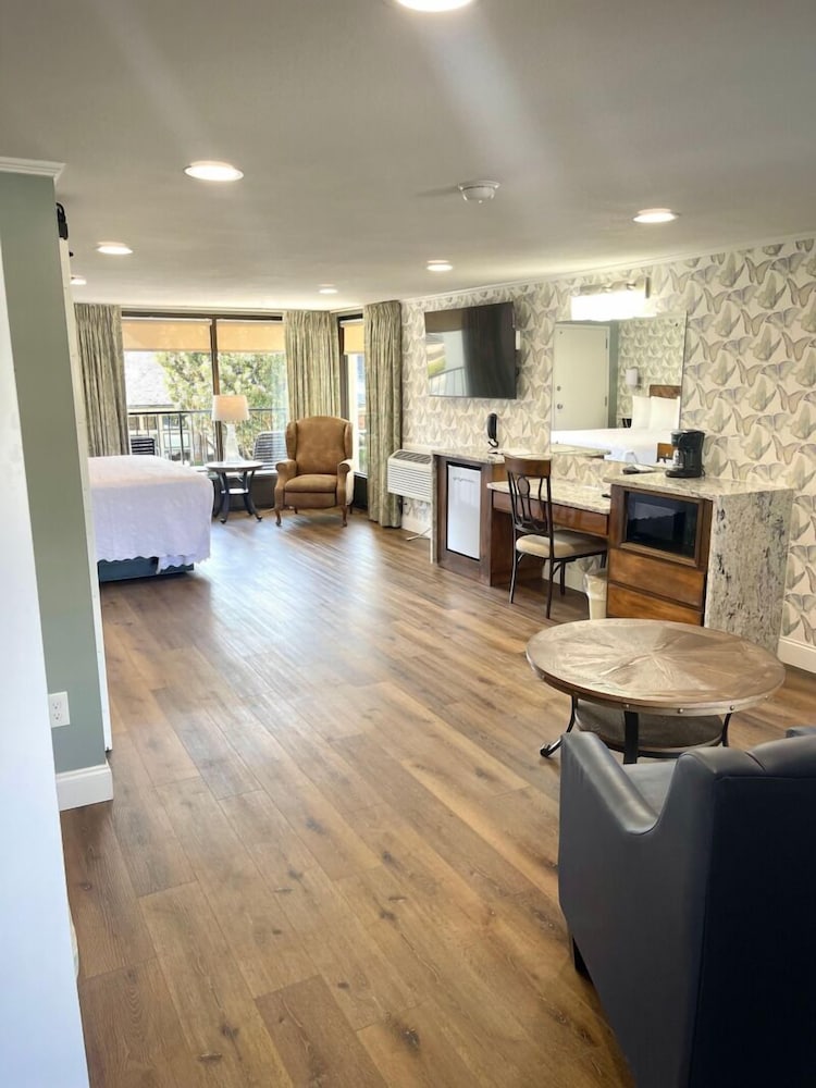 Luxury Single Room, 1 King Bed