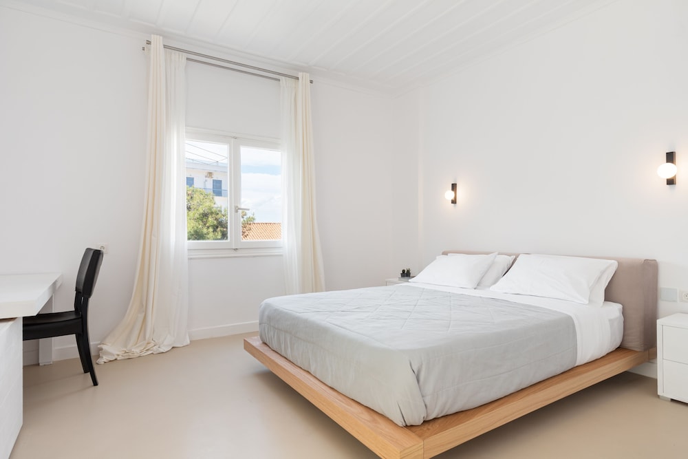 Habitación Triple con Vista a la Ciudad