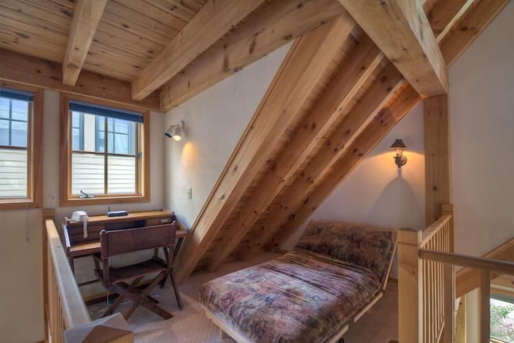Family House, 2 Bedrooms, Mountainside