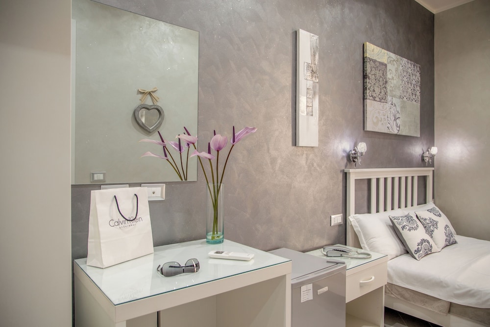 Single Room photo 1