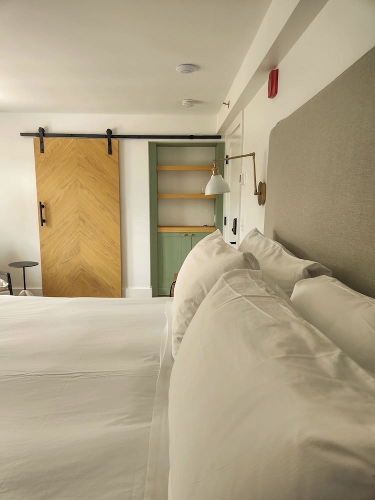 Premium Room, 1 King Bed