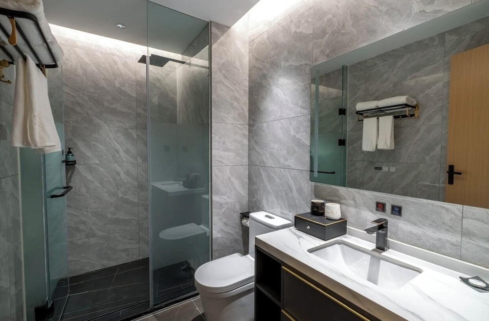 Premier Suite, City View photo 3
