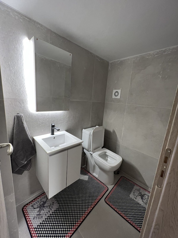 Deluxe Apartment photo 2