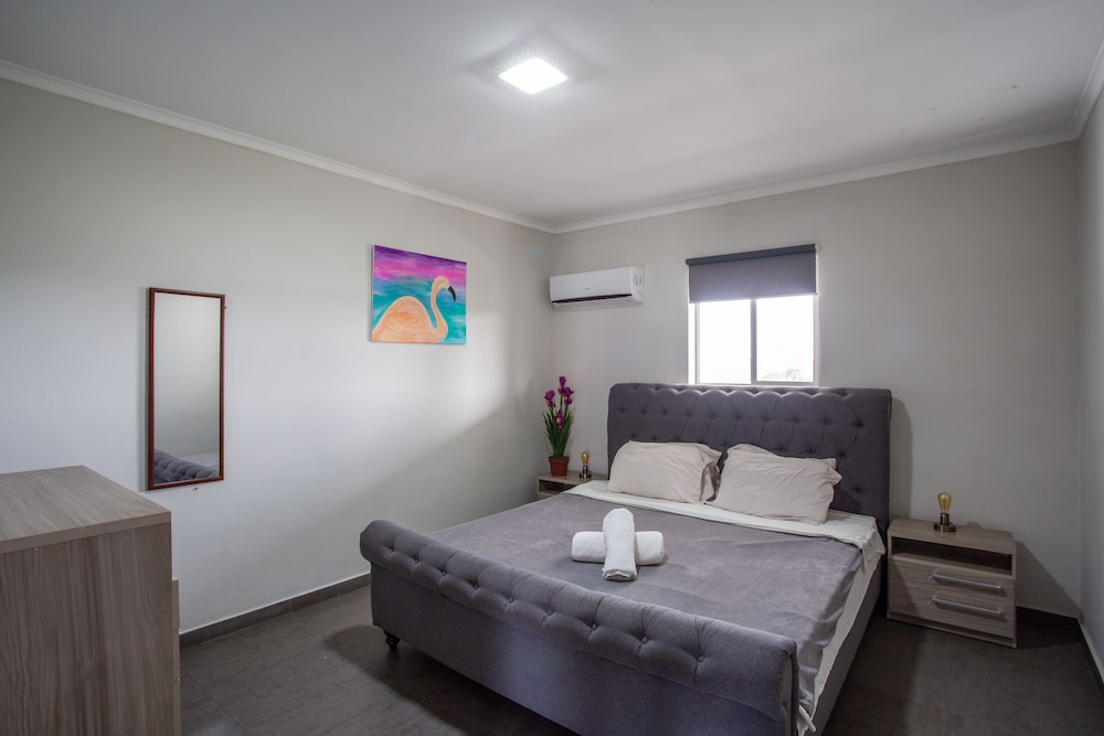 Deluxe Apartment, 2 Bedrooms, Pool View