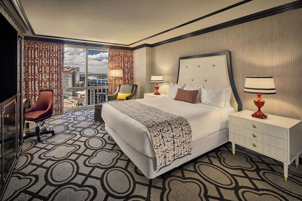 Bordeaux Corner Room King