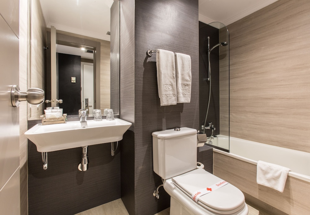 Double Room - Photo 2