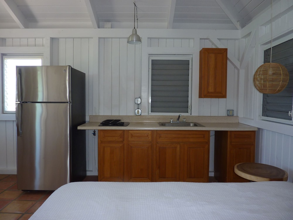 Cottage, 1 King Bed, Non Smoking, Lagoon View photo 3