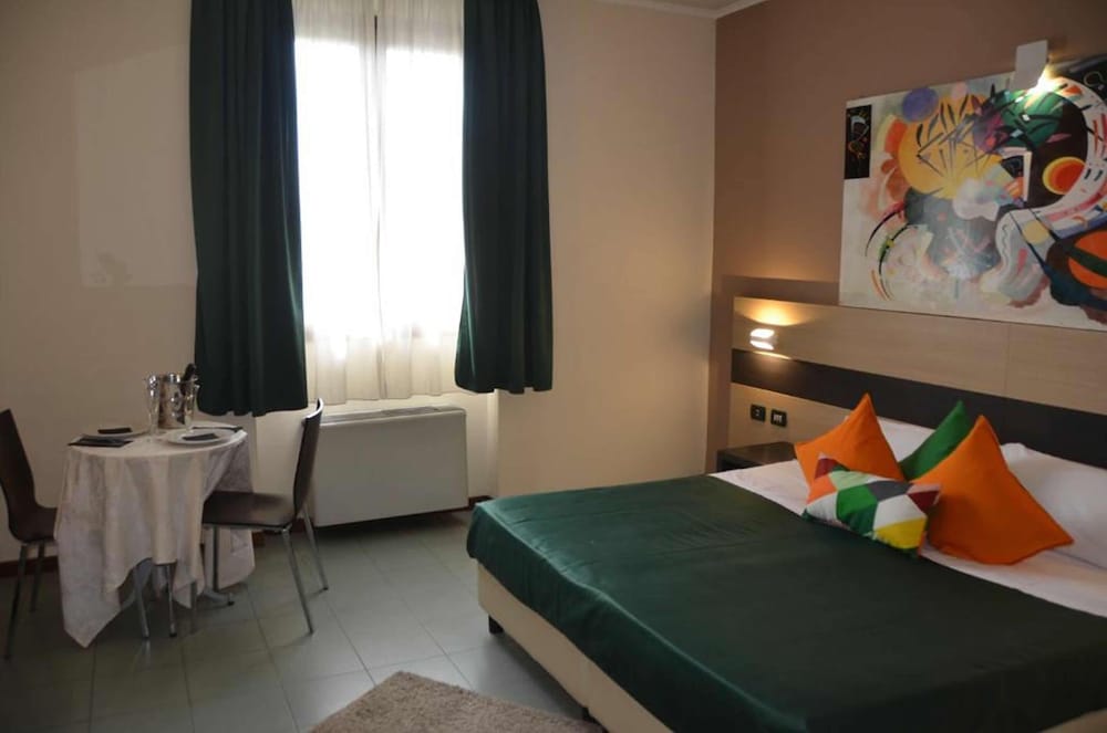 Classic Double Room photo 2
