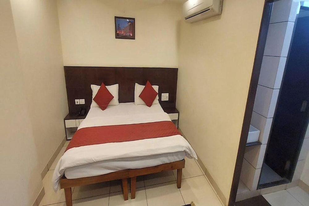 Deluxe Room - Photo 2