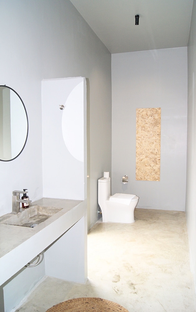 Executive Room - Photo 6