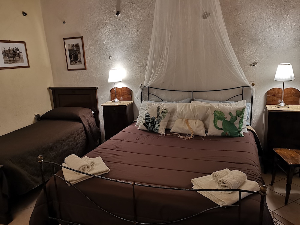 Classic Double or Twin Room, Hill View photo 1