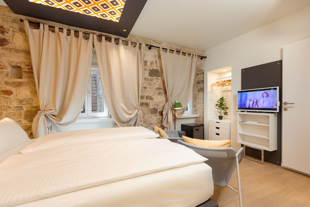 Luxury Double Room (1) photo 2