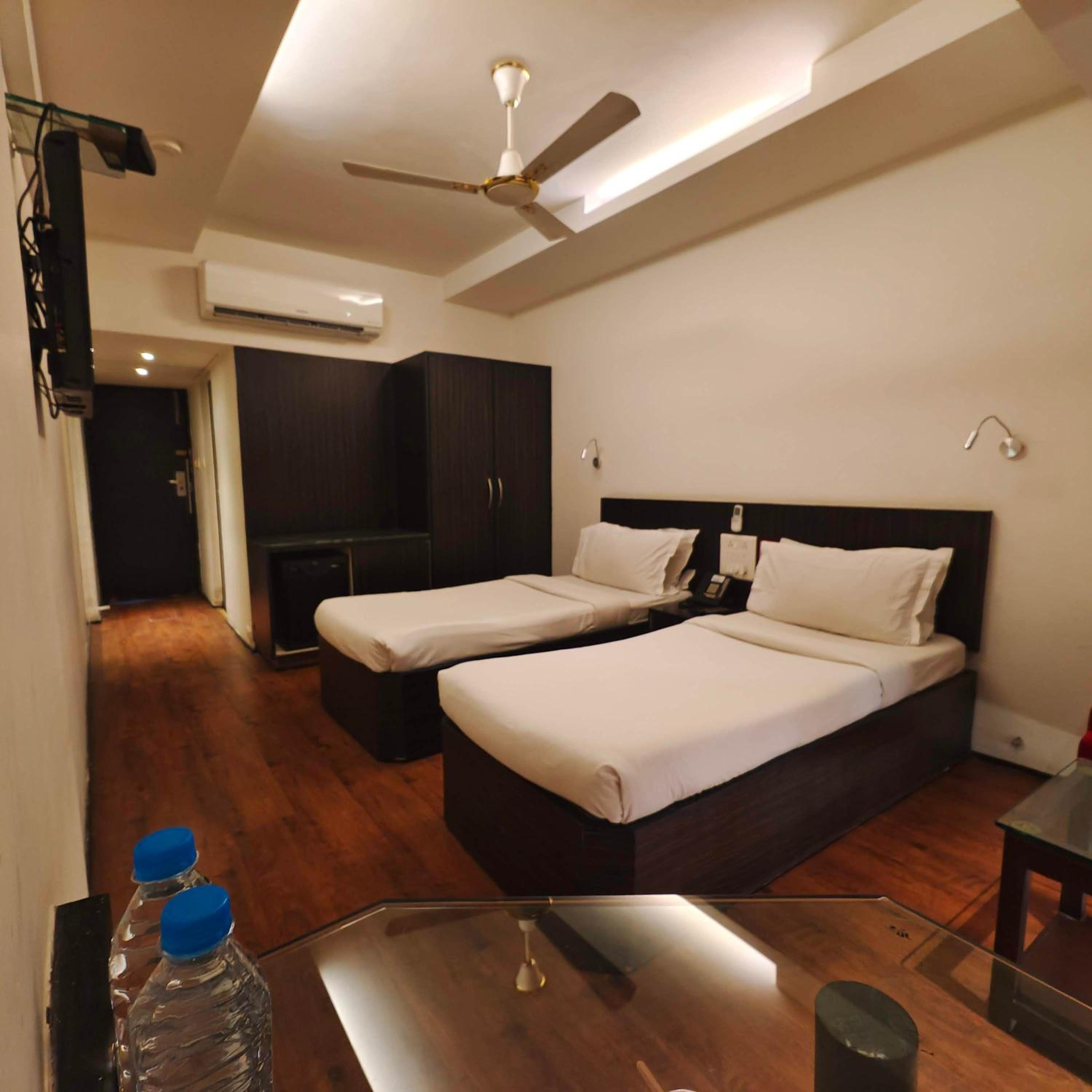 Executive Room - Photo 9