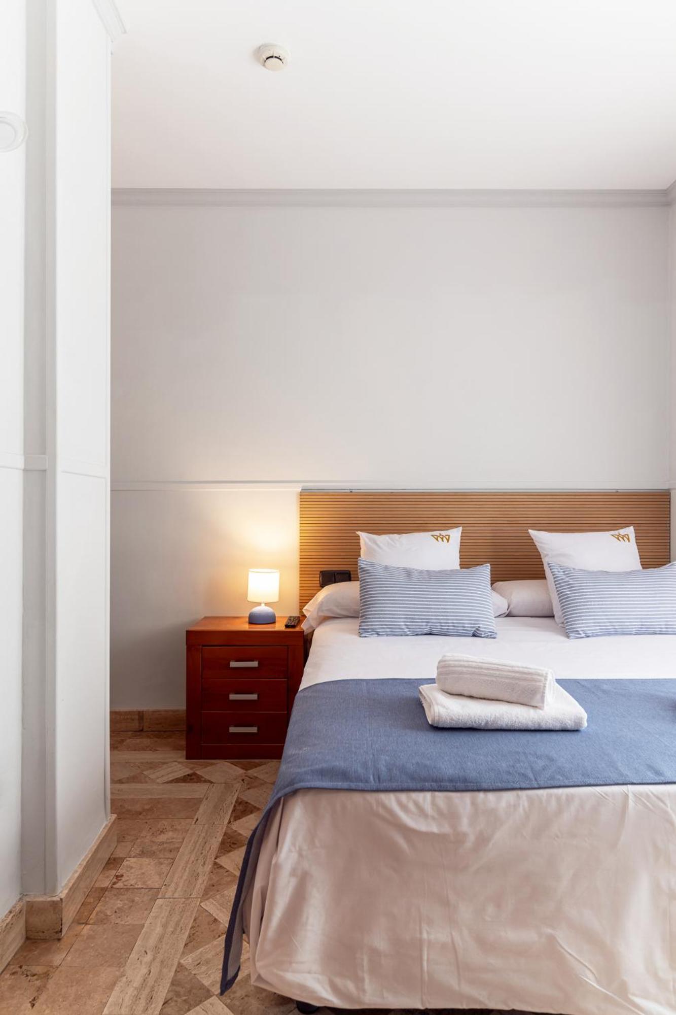 Double or Twin Room - Photo 1