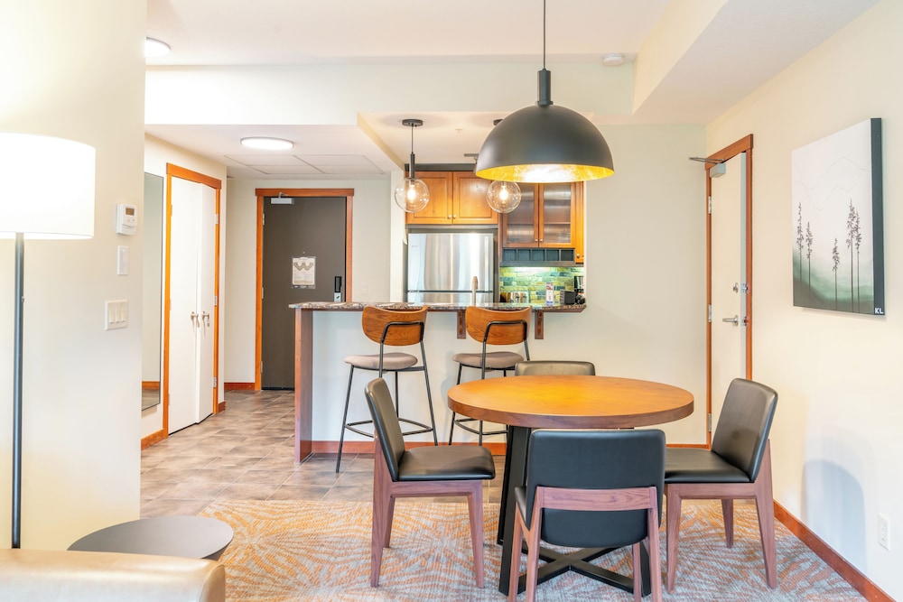 Deluxe Suite, 1 Bedroom photo 2