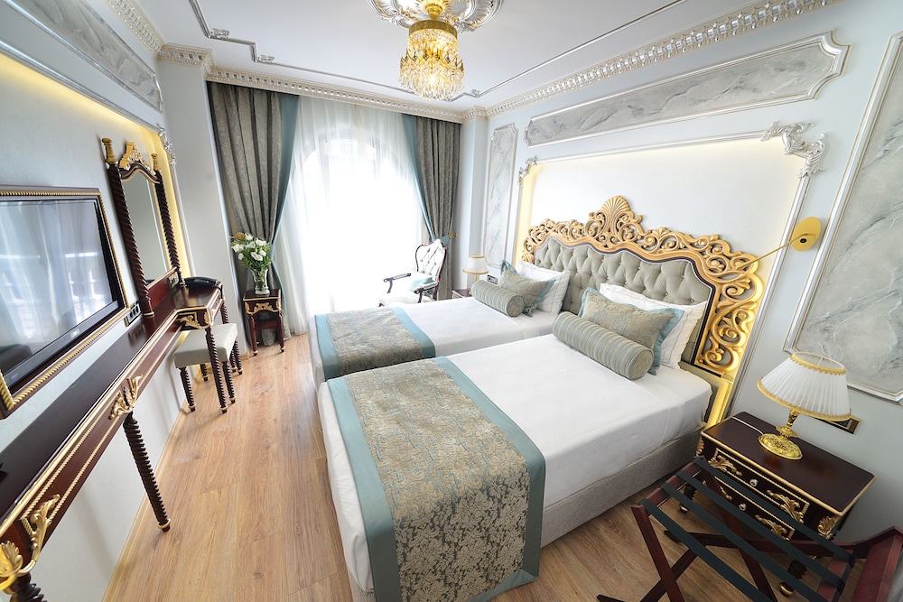 Deluxe Double or Twin Room photo 2
