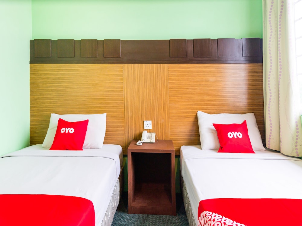 Deluxe Twin Room photo 3