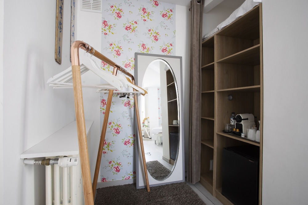 Triple Room - Photo 11