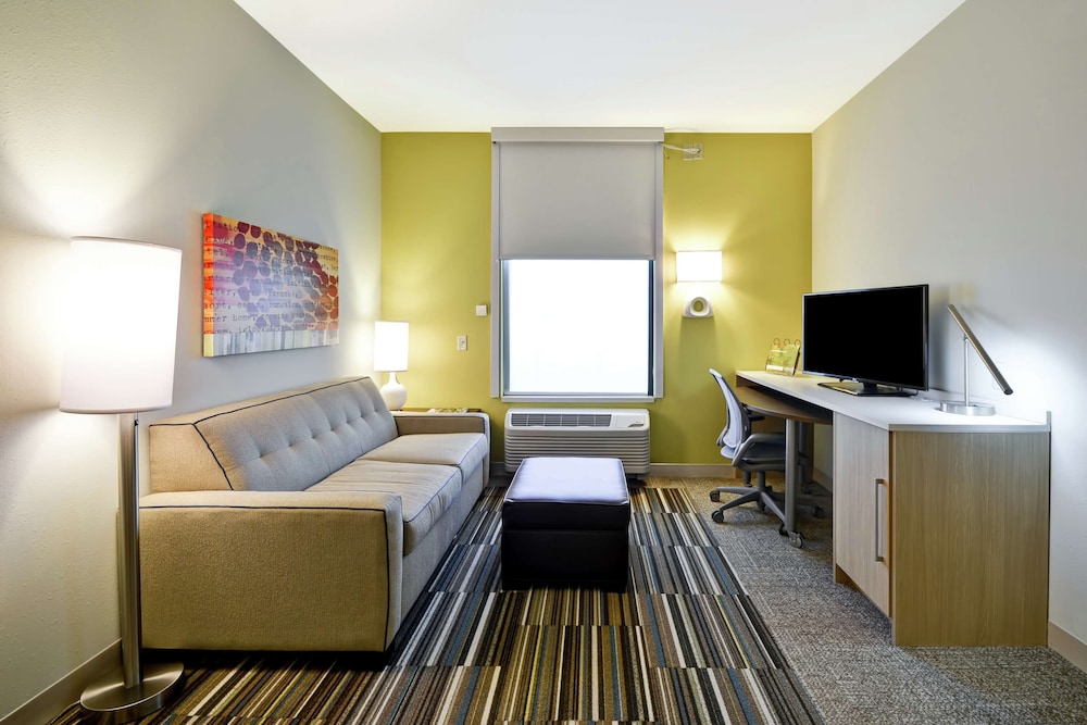 Suite, 1 King Bed, Accessible, Non Smoking (Hearing)