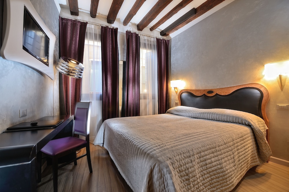 Double or Twin Room, Annex Building