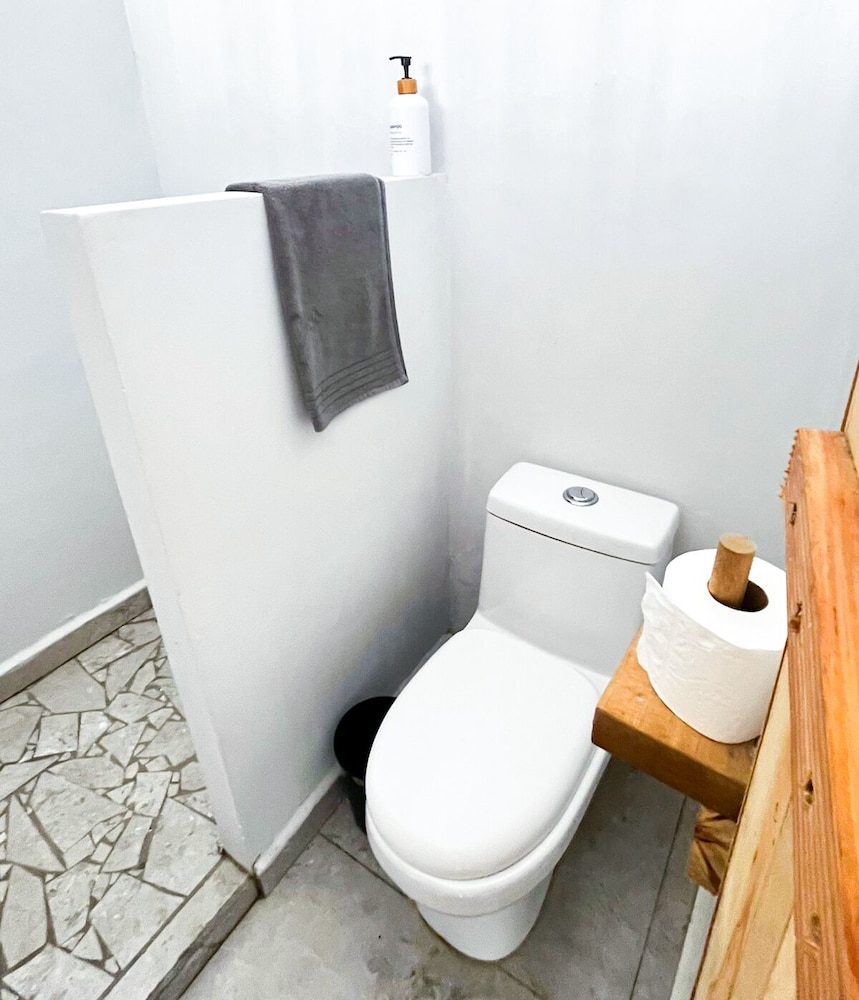 Basic Double Room, 2 Double Beds photo 2