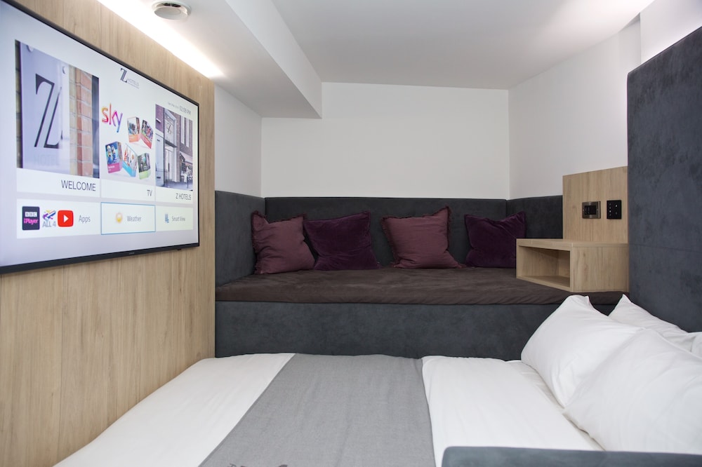 Club Family Room photo 1