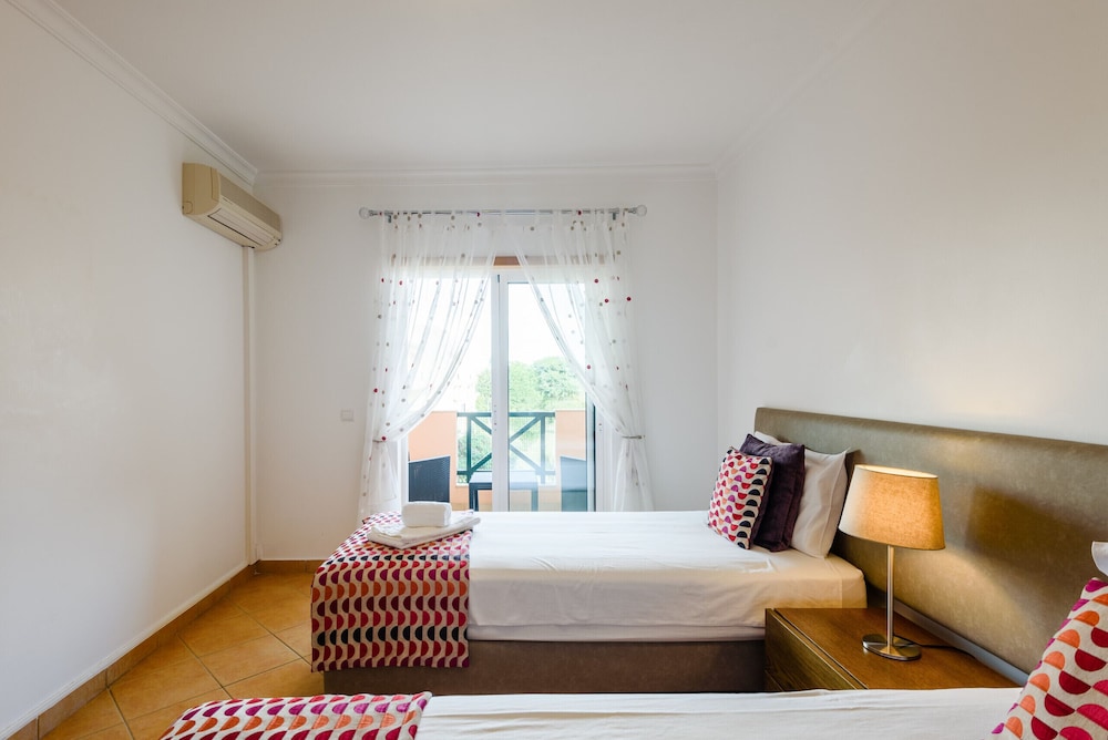 Apartment, 2 Bedrooms, Pool Access, Pool View