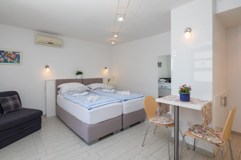 Comfort Room