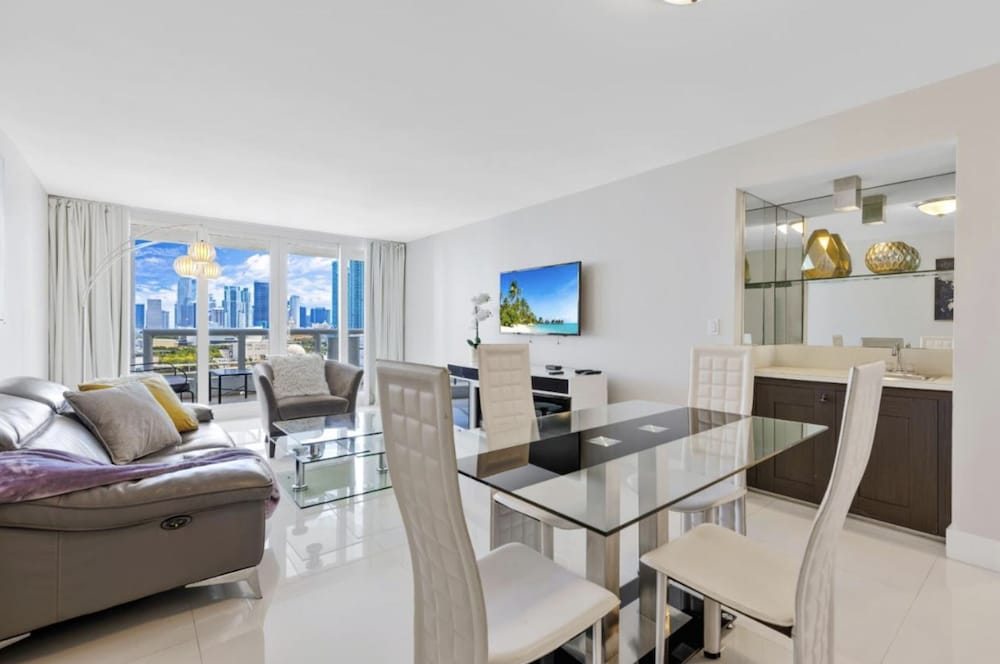 Deluxe Apartment, City View (1 Bedroom)