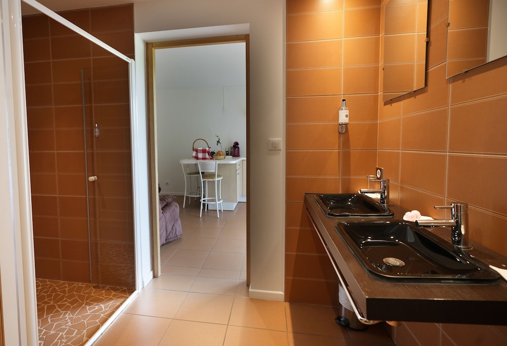 Signature Double Room (Feutrée) photo 2