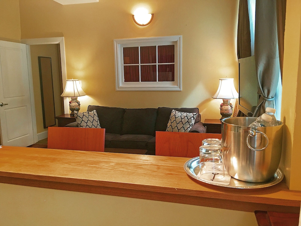 Large Extended Suite 403 (1 bdrm apt) - Photo 14