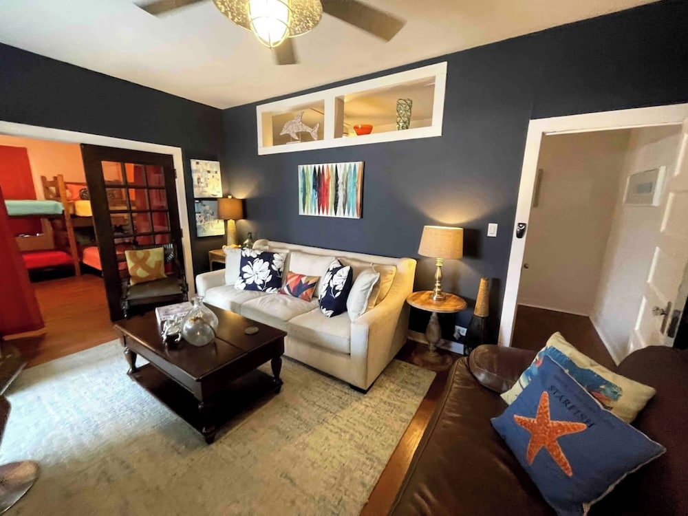 Signature Condo, 3 Bedrooms, Kitchen, City View
