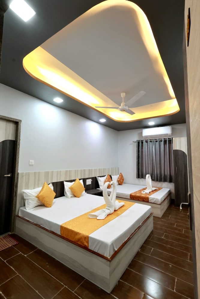 Family Room, City View