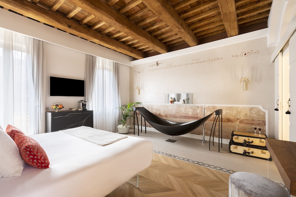 Premium Double Room, Bathtub photo 2