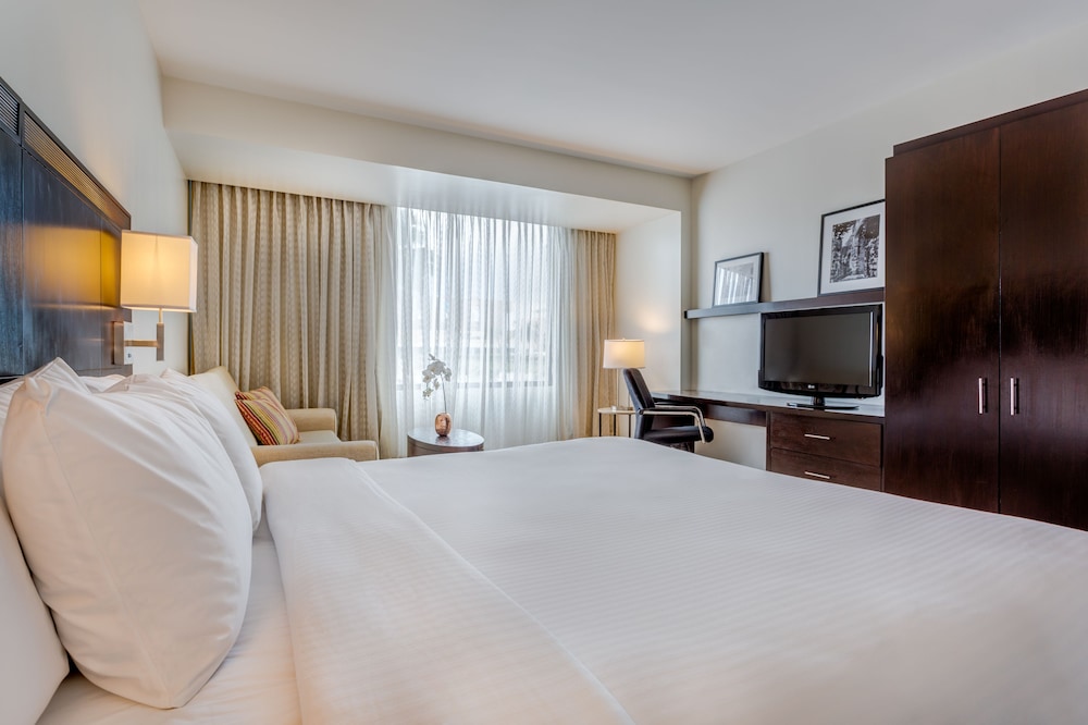 Superior Room, 1 King Bed with Sofa bed - Photo 3