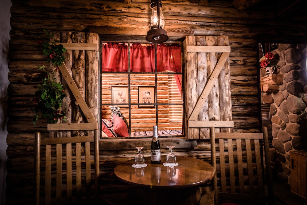Room (Sun Valley) - Photo 4