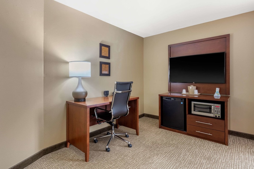 Suite, Multiple Beds, Non Smoking
