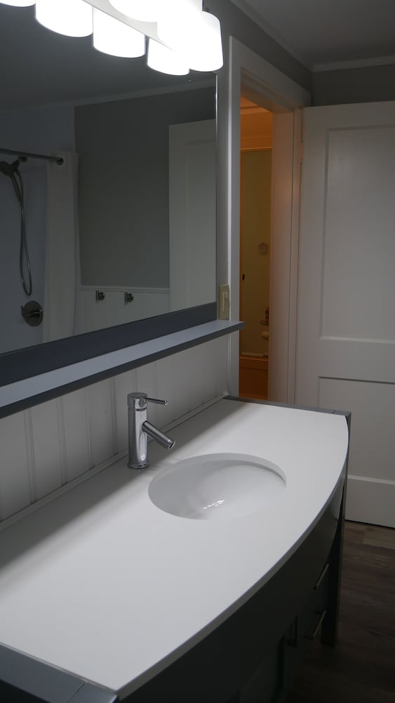 Superior Suite, Multiple Beds (Pinkham House) photo 3